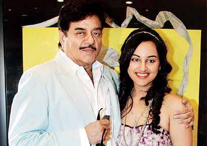 Sonakshi is papa's little girl